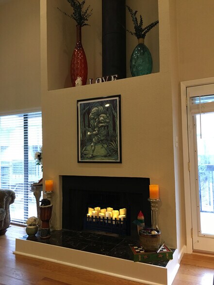An example of how this space can be decorated - 8710 Park Ln