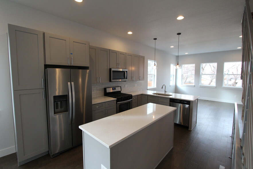 kitchen - 1919 W 46th Ave