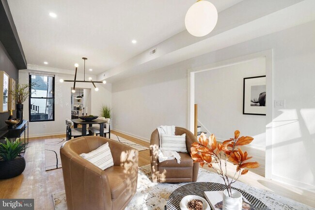 Building Photo - 403 O St NW