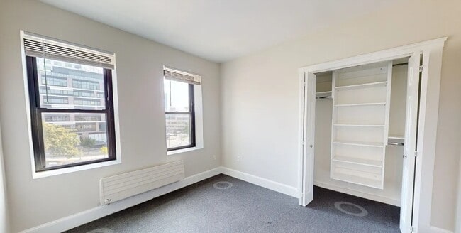 Building Photo - 833-835 Beacon St. Unit 5B