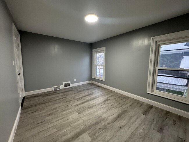 Building Photo - 414 N Bellinger St