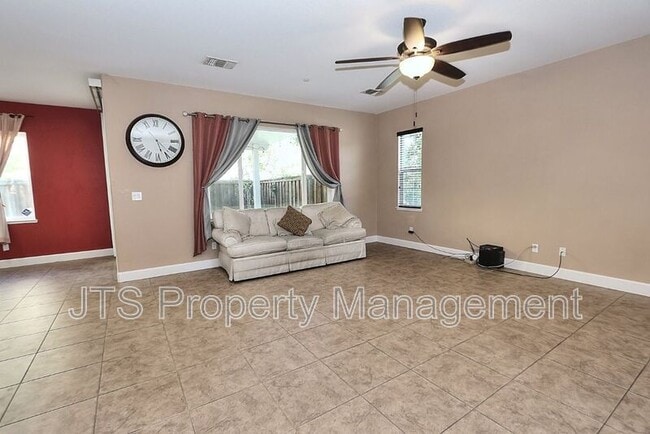 Building Photo - 1427 Bicker Cir