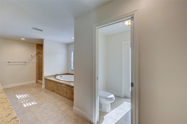 Building Photo - 7120 Hialeah Ln