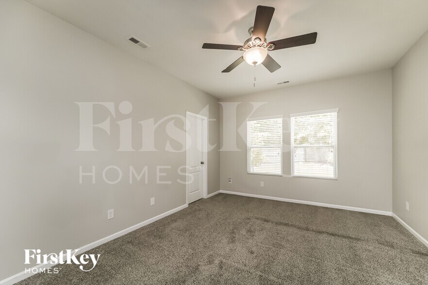 Building Photo - 12810 Swann Branch Dr