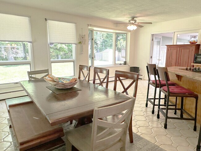 Building Photo - 39 Mohawk Dr