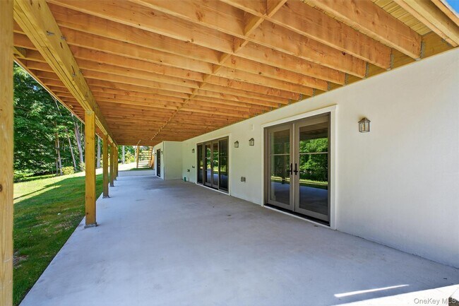 Building Photo - 64 Stonehouse Rd