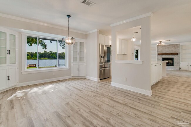 Building Photo - 5894 W Shore Dr