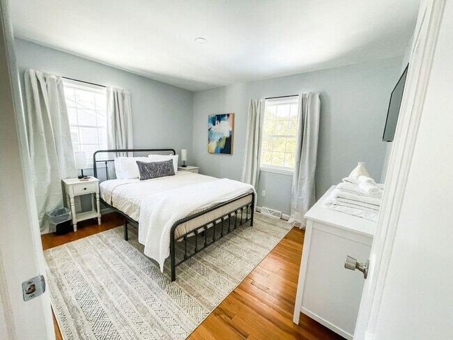 Building Photo - 57 Curt Blvd