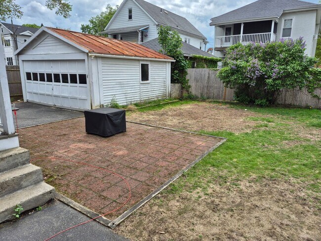 Building Photo - Nice 3 bed in Watertown