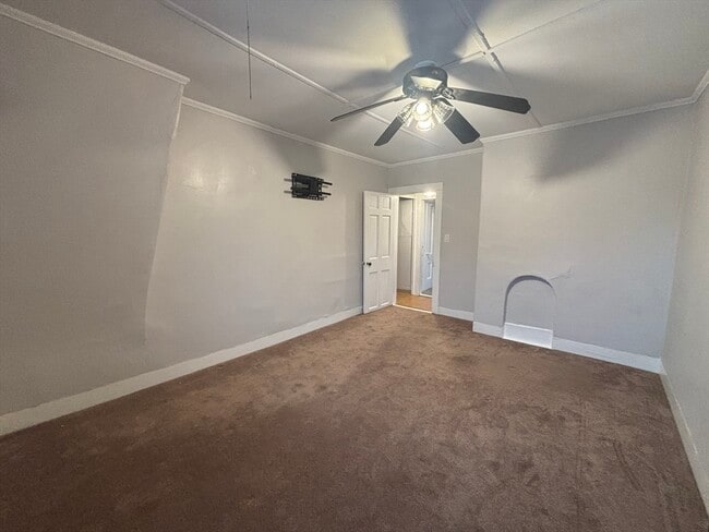 Building Photo - 127 Court St