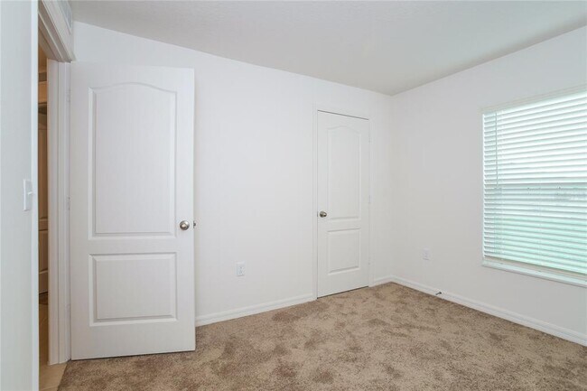 Building Photo - 1701 Gopher Tree St