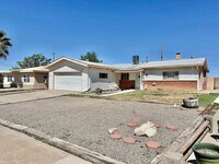 Building Photo - Well Maintained 3bd/2ba Home With Large Bonus Room