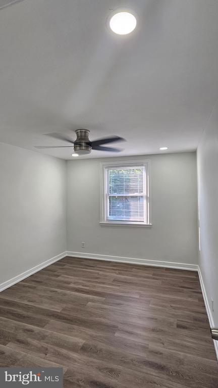 Building Photo - 523 E Tabor Rd