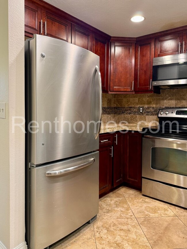 Building Photo - 3711 Louisiana St