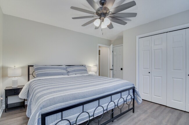 Building Photo - 4227 Waylon Dr