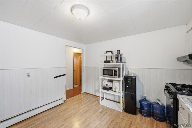 Building Photo - 56 Awood Pl