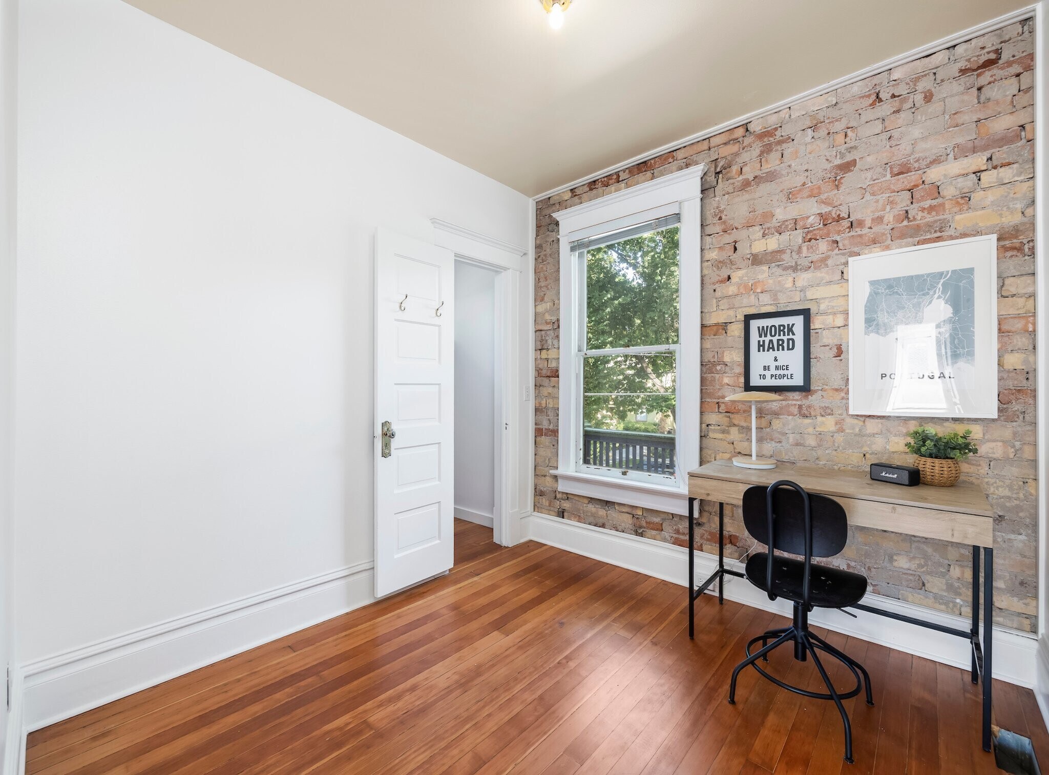 Building Photo - 115 G St