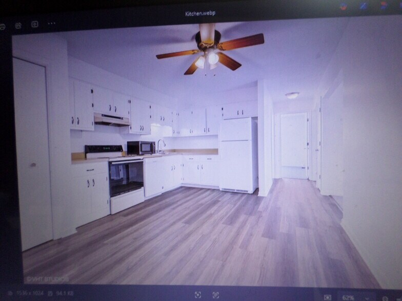 Building Photo - 222 Madison St