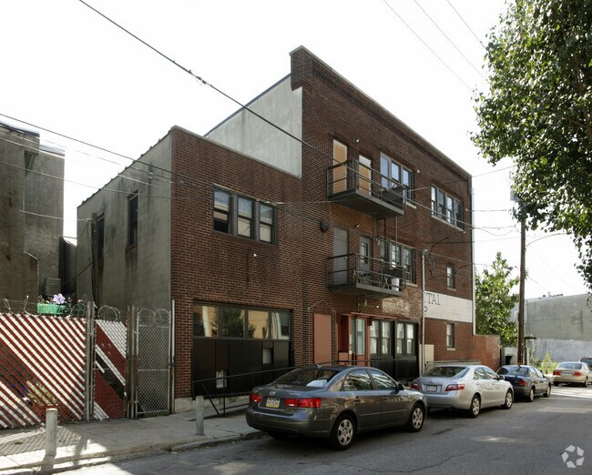 Primary Photo - 144-150 W Laurel St