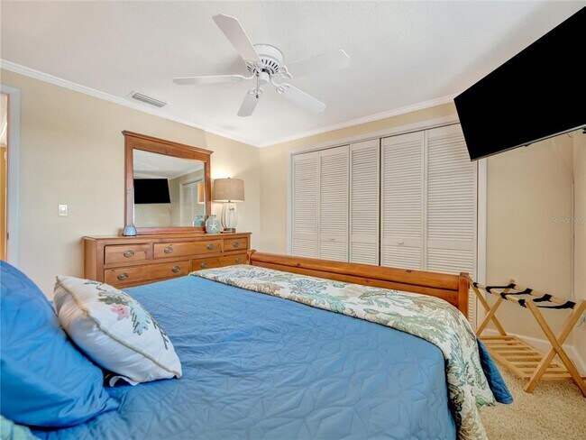 Building Photo - 10432 Sandpiper Rd W