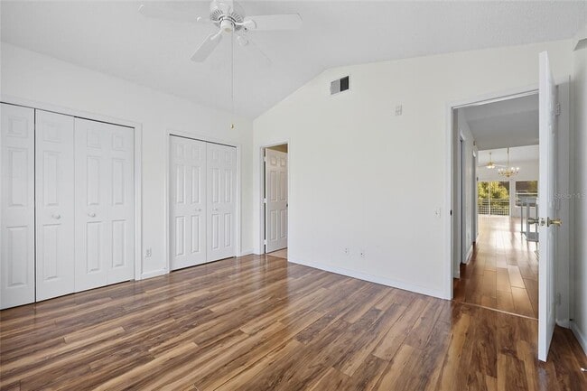 Building Photo - 6029 Lake Pointe Dr