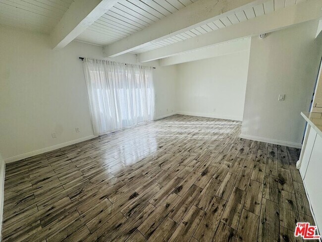 Building Photo - 43609 Stanridge Ave