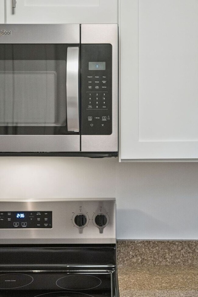 Building Photo - 3BR/2BA Home with Fireplace and Fenced Yard in Mt Pleasant