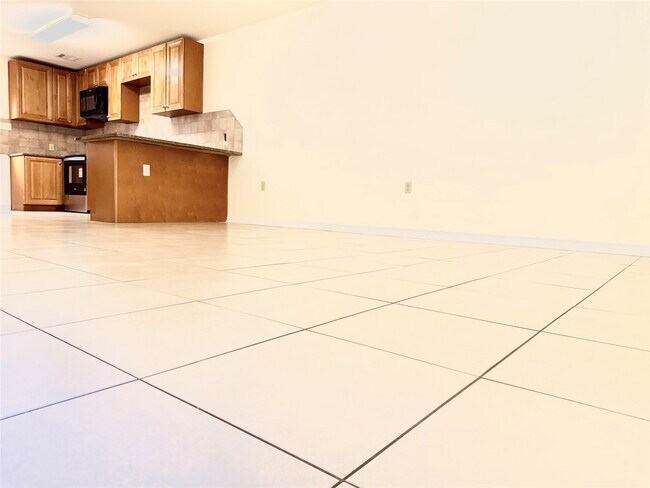 Building Photo - 10064 Emnora Ln