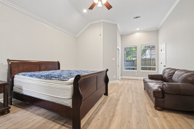 Building Photo - 3117 Cedar Knolls Dr