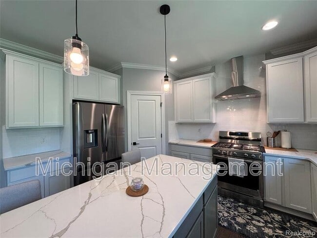 Building Photo - 6149 Woodridge Ln