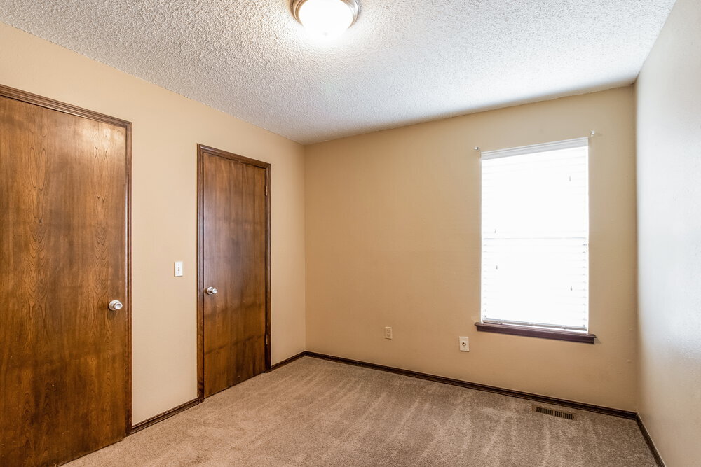 Building Photo - 2917 Greenfield Dr