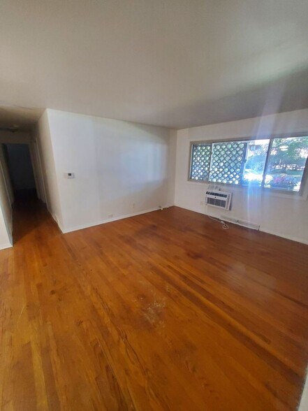 Primary Photo - 4454 S 14th St
