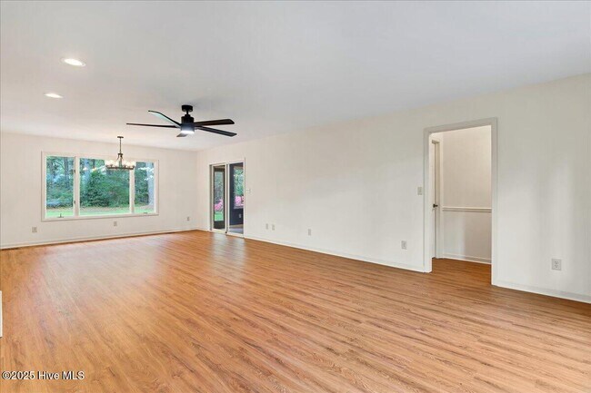 Building Photo - 40 Bogie Dr