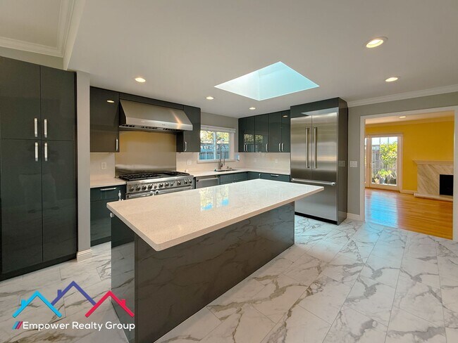 Building Photo - 3 bed 2 bath Single Family Home is Desired Millbrae Neighborhood