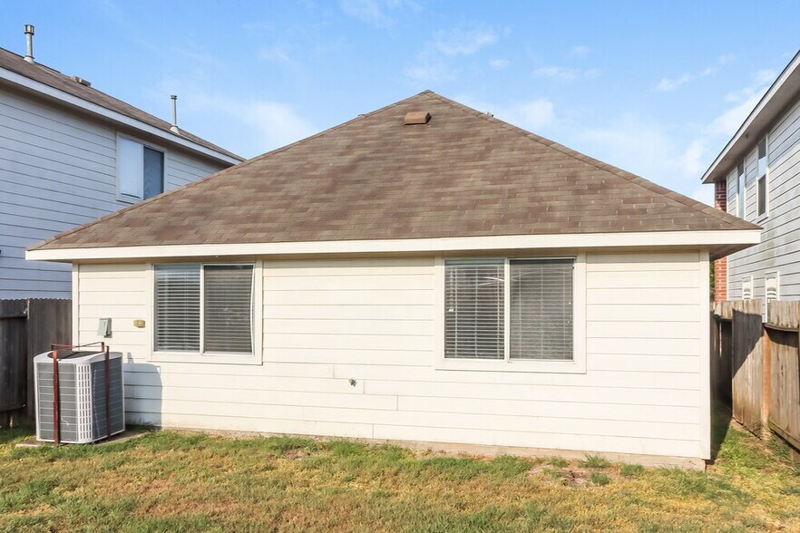 Building Photo - 7122 Aurora Falls Ln