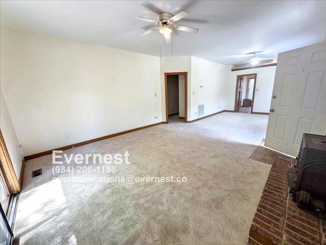 Building Photo - 101 Granby Ct