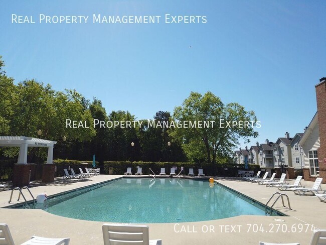 Building Photo - 10657 Hill Point Ct