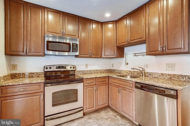 Building Photo - 510 Colecroft Ct