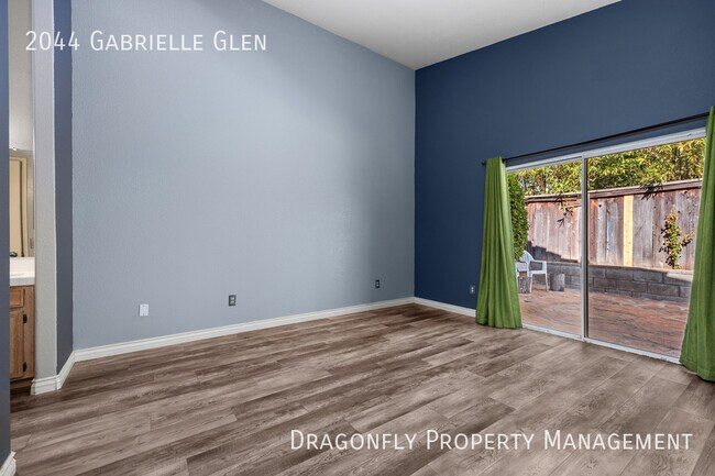 Building Photo - 2044 Gabrielle Glen