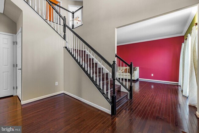 Building Photo - 206 Markham Ct