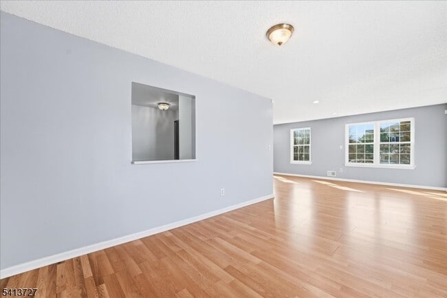 Building Photo - 47 Rutgers Dr