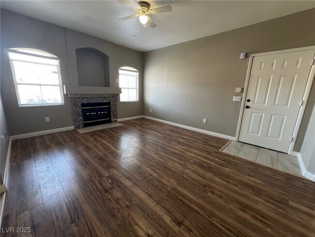 Building Photo - 5415 W Harmon Ave