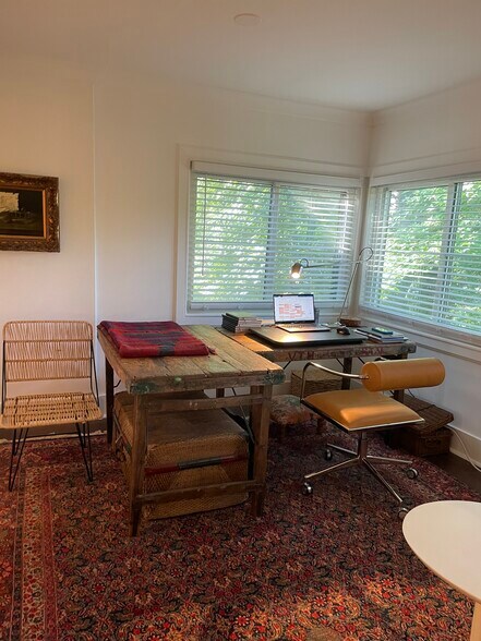 Building Photo - 134 Elysian Way NW