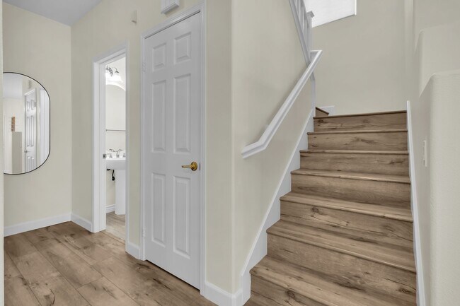 Building Photo - 204 Terra Bella
