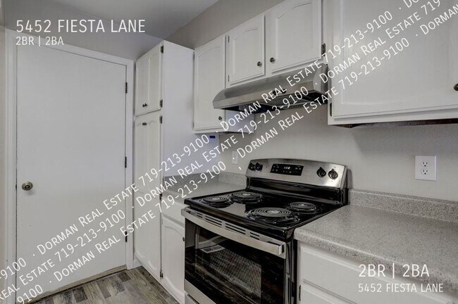 Building Photo - 5452 Fiesta Ln