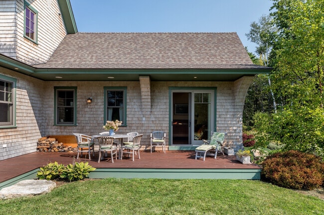 Building Photo - 378 Mill Rd