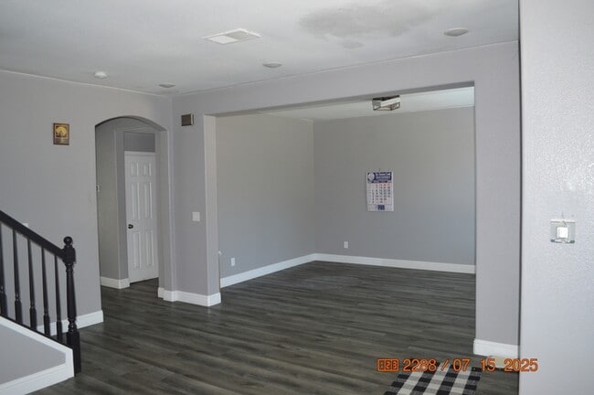 Building Photo - 249 Damara Ct