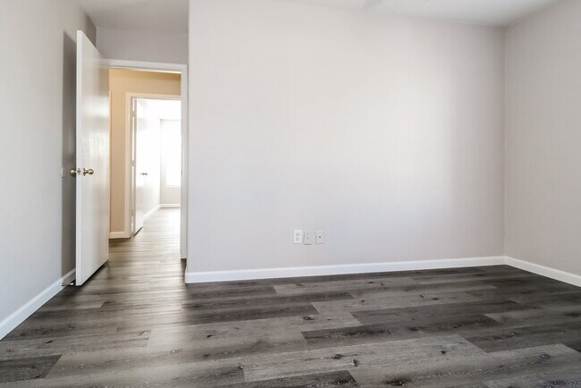 Building Photo - 2201 S 82nd Ln
