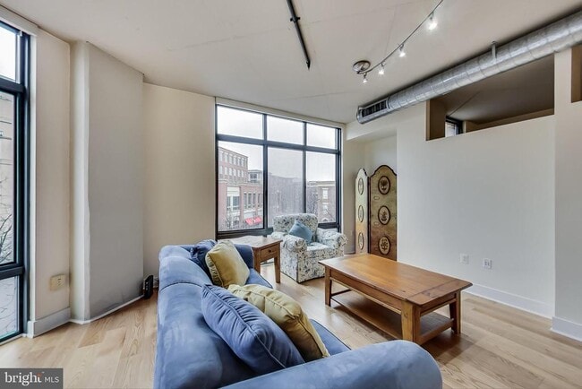 Building Photo - 520 John Carlyle St