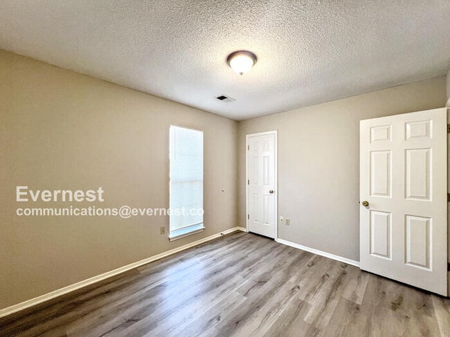 Building Photo - 10157 Riggan Dr